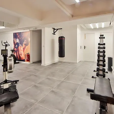 Apartment 10 Fitness Cinema